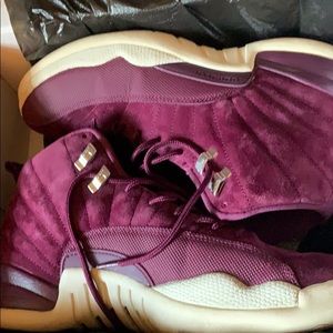 Retro Jordan 12 Bordeaux